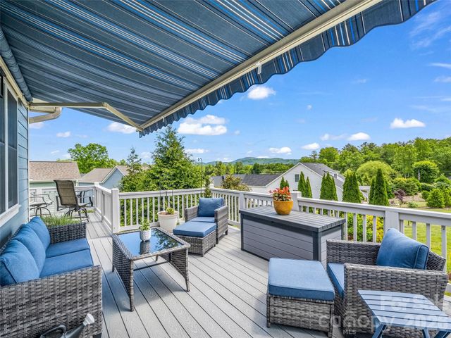 27 Spelter Street, Hendersonville, NC 28792