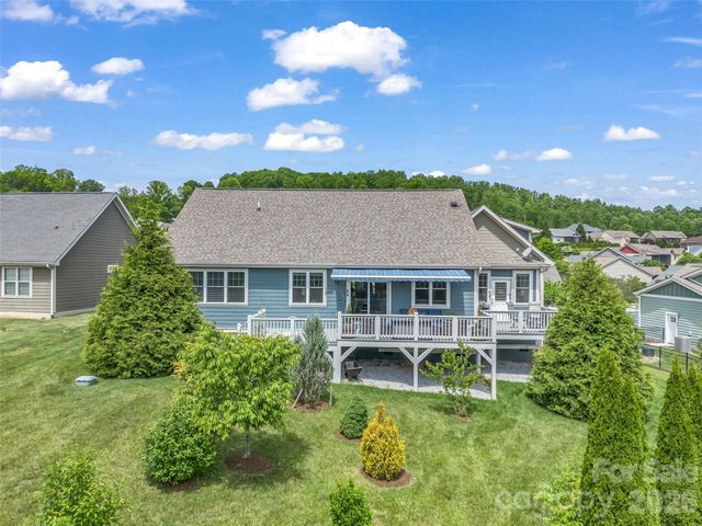 27 Spelter Street, Hendersonville, NC 28792