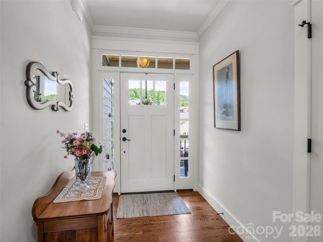 27 Spelter Street, Hendersonville, NC 28792