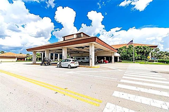 800 SW 131st Ave 308F, Pembroke Pines, FL 33027