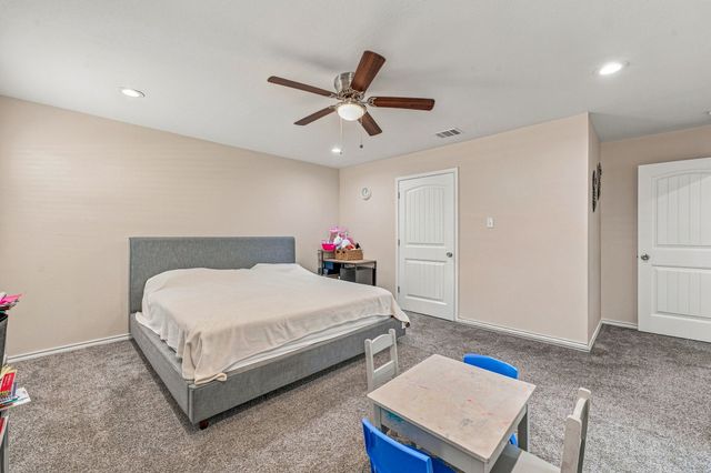 1006 SE 3rd Street, Mineral Wells, TX 76067