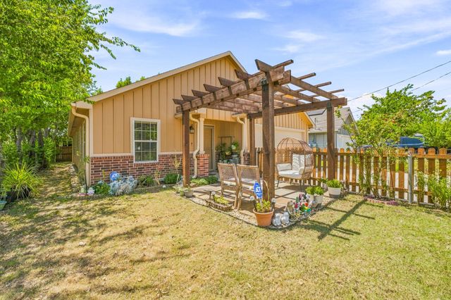 1006 SE 3rd Street, Mineral Wells, TX 76067