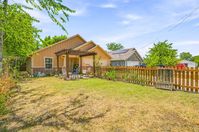 1006 SE 3rd Street, Mineral Wells, TX 76067