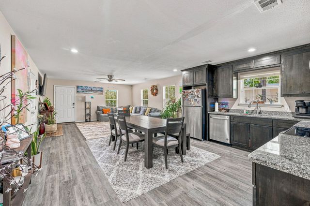 1006 SE 3rd Street, Mineral Wells, TX 76067