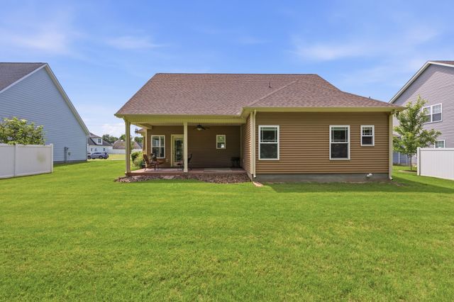 640 Laurel Ln, Murfreesboro, TN 37127