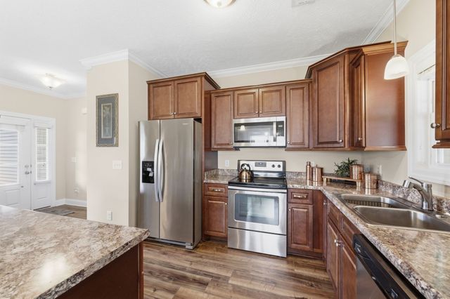 640 Laurel Ln, Murfreesboro, TN 37127