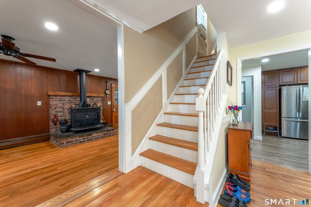 106 McDermott Circle, Hamden, CT 06514