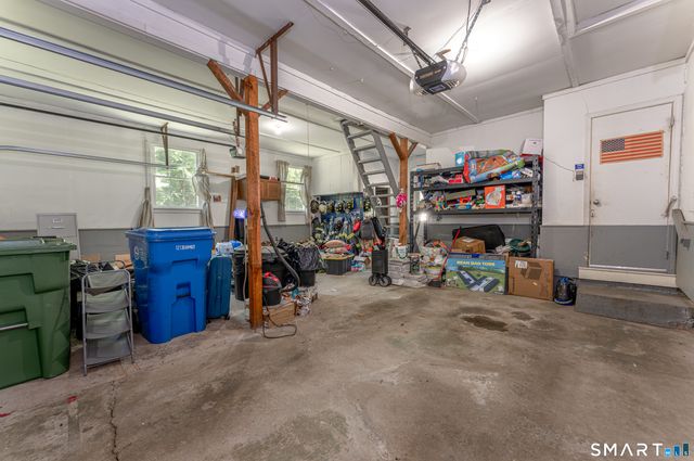 106 McDermott Circle, Hamden, CT 06514