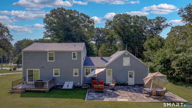 106 McDermott Circle, Hamden, CT 06514