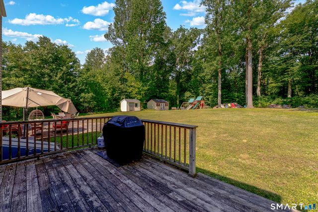 106 McDermott Circle, Hamden, CT 06514
