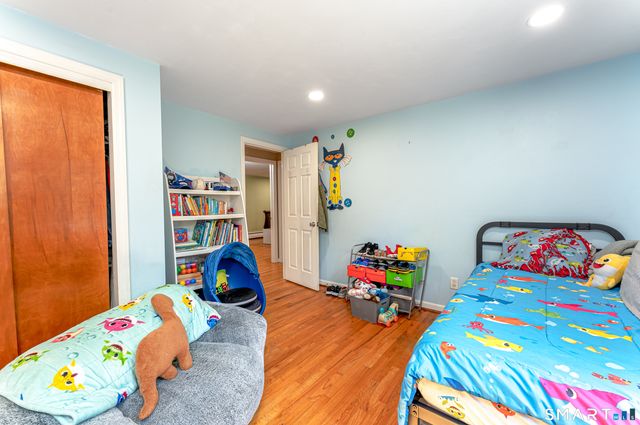 106 McDermott Circle, Hamden, CT 06514