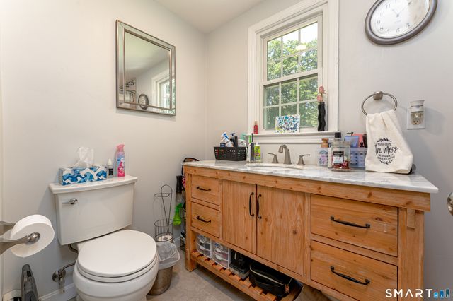 106 McDermott Circle, Hamden, CT 06514