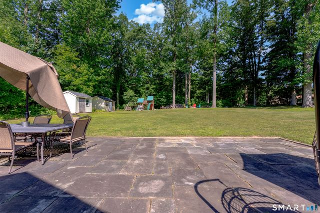 106 McDermott Circle, Hamden, CT 06514
