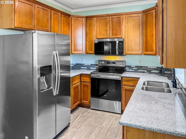1514 Se 117TH Ave, Portland, OR 97216
