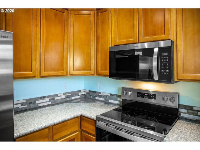 1514 Se 117TH Ave, Portland, OR 97216