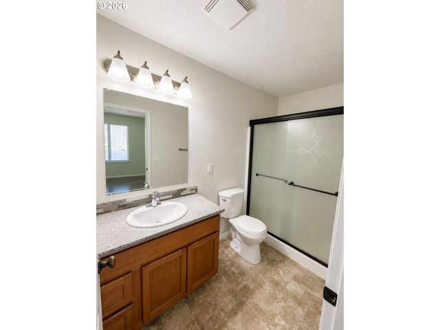 1514 Se 117TH Ave, Portland, OR 97216