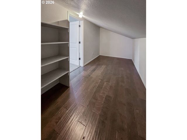 1514 Se 117TH Ave, Portland, OR 97216