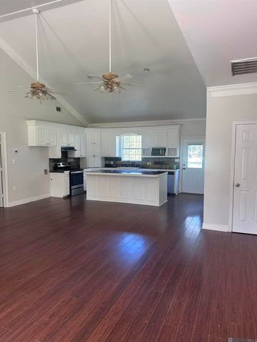 23354 Lobell, Livingston, LA 70754