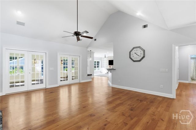 41 Crestwood Drive, Savannah, GA 31405