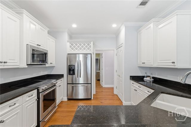41 Crestwood Drive, Savannah, GA 31405