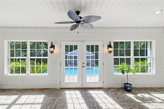 41 Crestwood Drive, Savannah, GA 31405