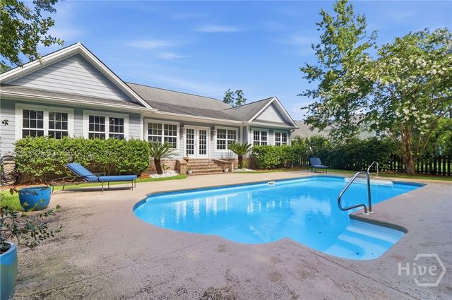 41 Crestwood Drive, Savannah, GA 31405