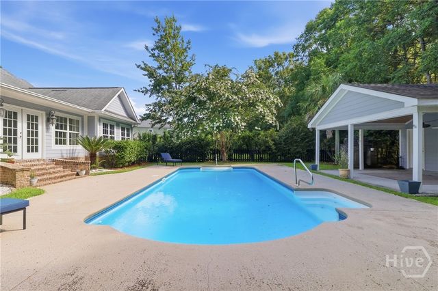 41 Crestwood Drive, Savannah, GA 31405