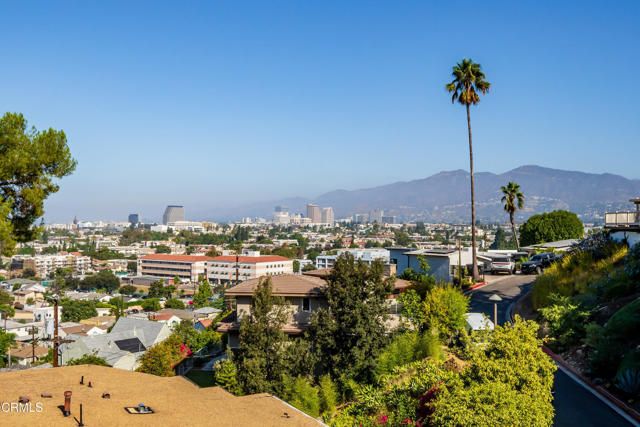 1118 Oberlin Drive, Glendale, CA 91205