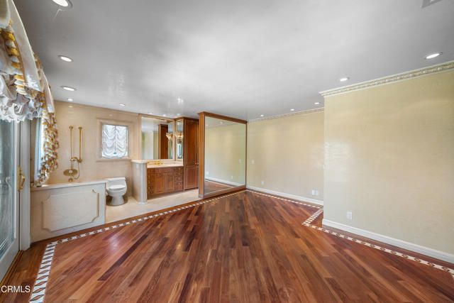 1118 Oberlin Drive, Glendale, CA 91205