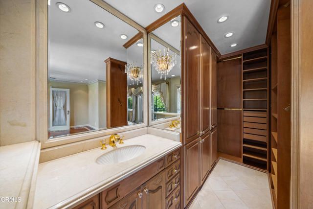 1118 Oberlin Drive, Glendale, CA 91205