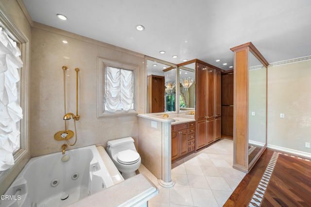 1118 Oberlin Drive, Glendale, CA 91205