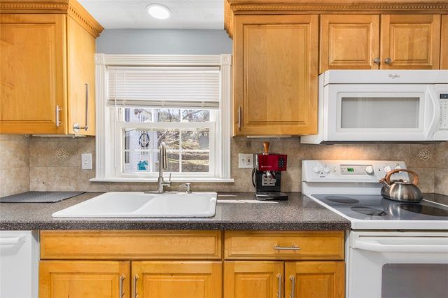 153 Diamond Hill Road, Warwick, RI 02886