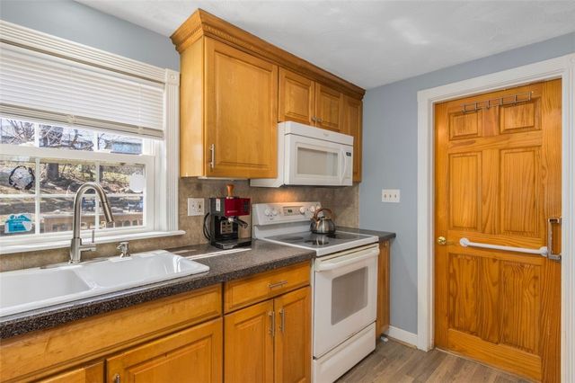 153 Diamond Hill Road, Warwick, RI 02886