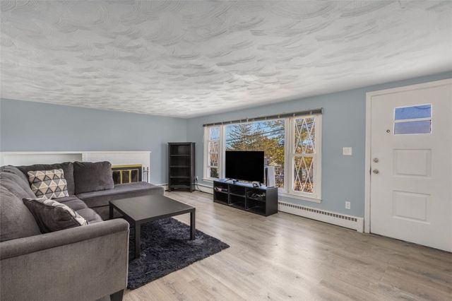 153 Diamond Hill Road, Warwick, RI 02886