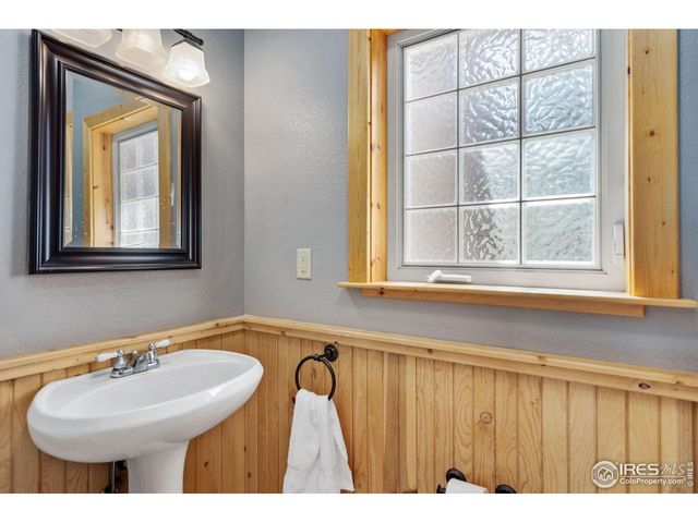 241 Deadhorse Mountain Ct, Livermore, CO 80536