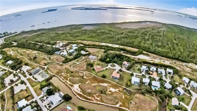 14358 Tamarac DR, Bokeelia, FL 33922