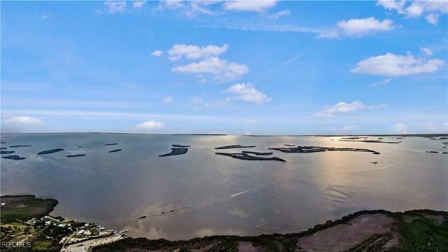 14358 Tamarac DR, Bokeelia, FL 33922