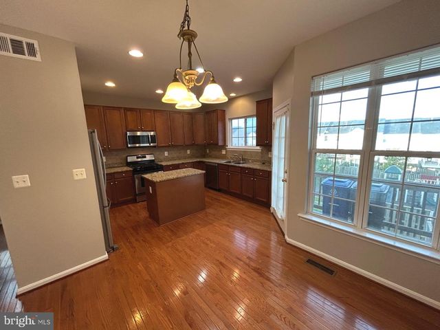 529 LEGRACE TER NE, Leesburg, VA 20176