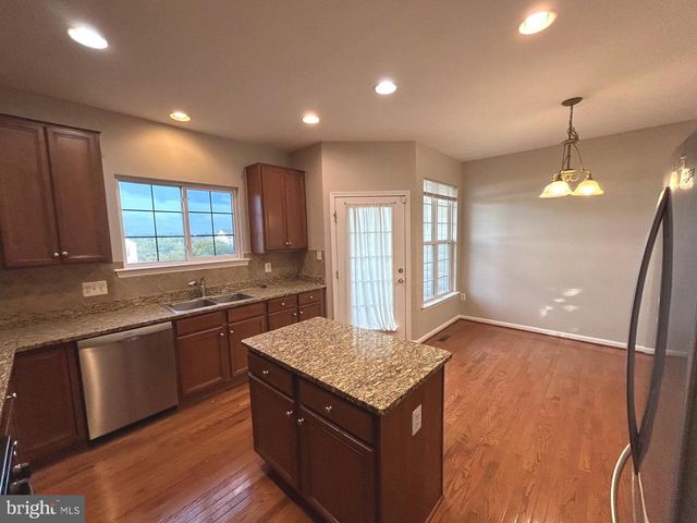 529 LEGRACE TER NE, Leesburg, VA 20176