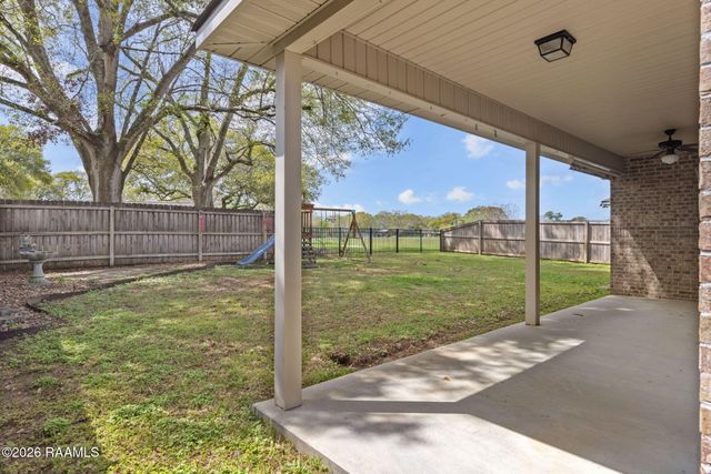 208 Marston House Drive, Youngsville, LA 70592
