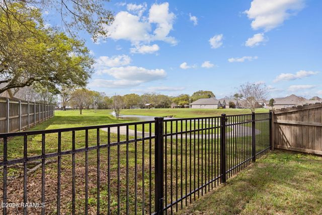 208 Marston House Drive, Youngsville, LA 70592