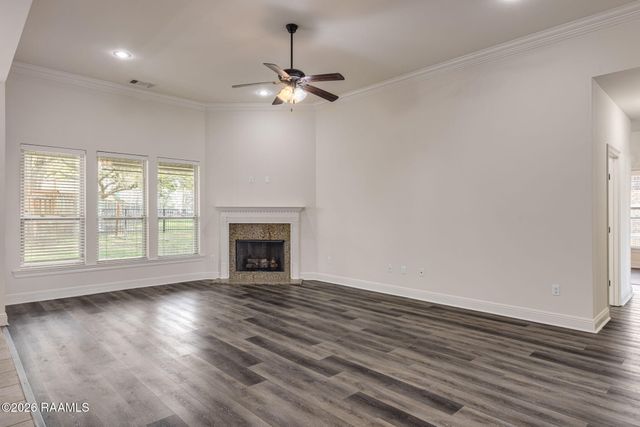 208 Marston House Drive, Youngsville, LA 70592