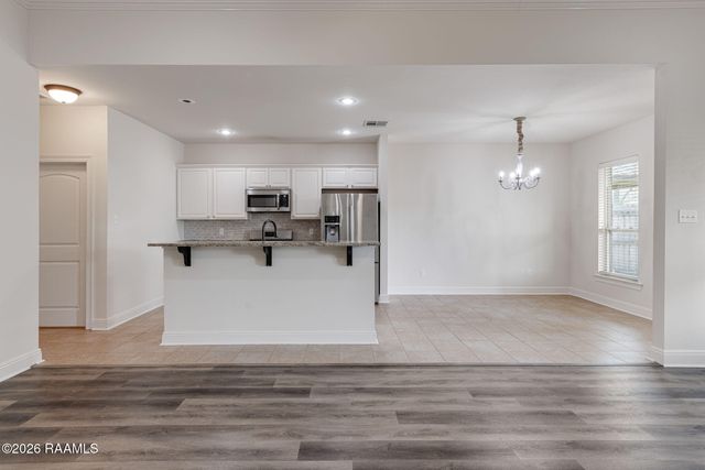 208 Marston House Drive, Youngsville, LA 70592