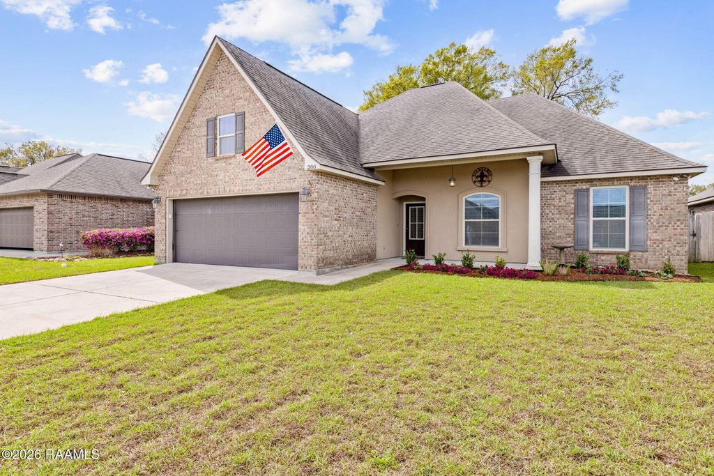 208 Marston House Drive, Youngsville, LA 70592
