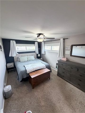 807 Lakeview Drive, Pittsburg, KS 66762