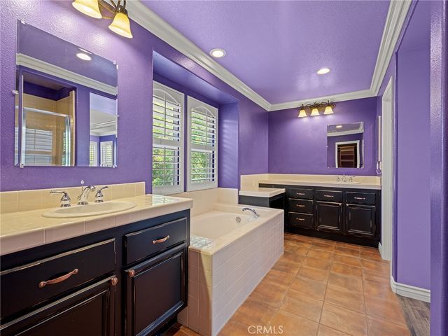 28304 Lorita Lane, Saugus, CA 91350