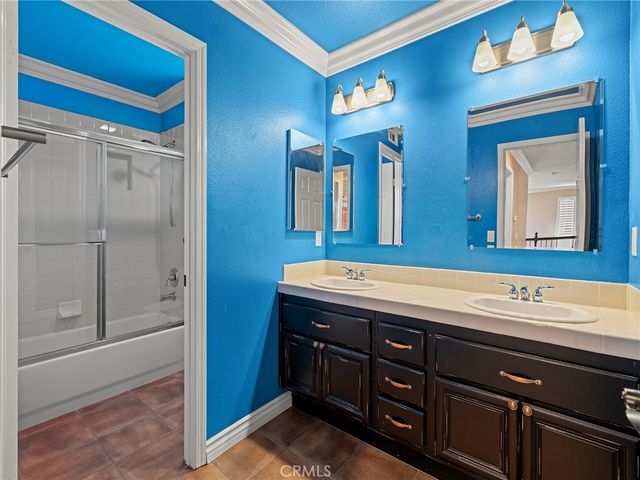 28304 Lorita Lane, Saugus, CA 91350