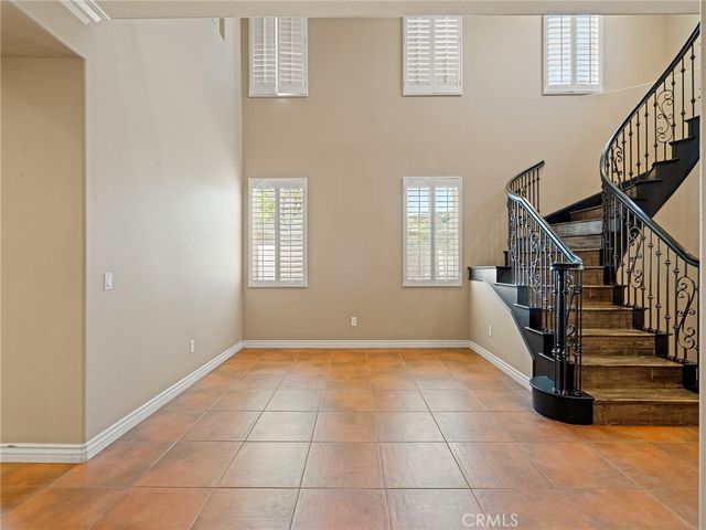28304 Lorita Lane, Saugus, CA 91350