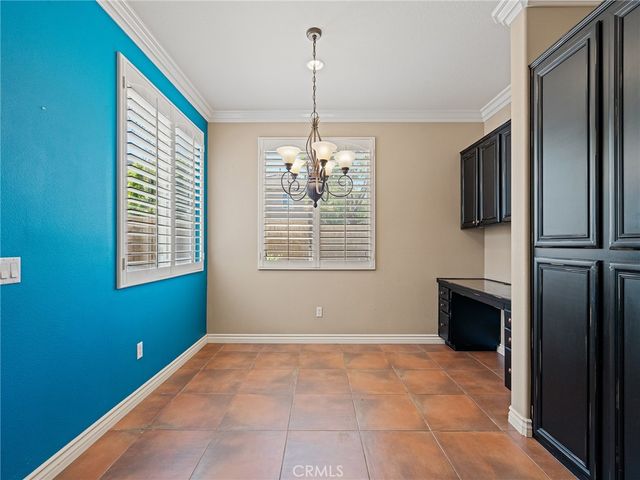 28304 Lorita Lane, Saugus, CA 91350