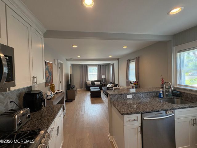 154 8th Street A, Belford, NJ 07718